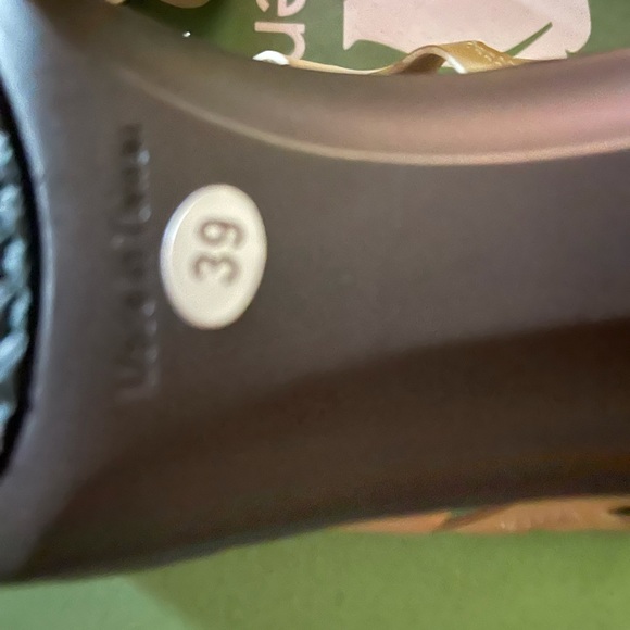 Tastemaker NWT Beige Heeled Sandals Size 8.5 - Picture 9 of 12